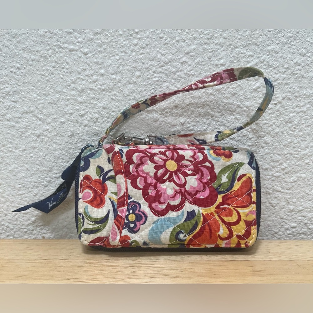 Vera Bradley Hope Garden All In One Floral Wristlet NWOT